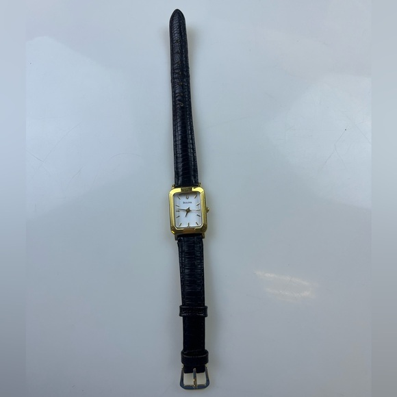 Bulova Leather Watch HR11-11 - Picture 3 of 6